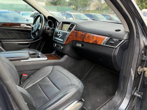 2014 Mercedes-Benz GL-Class GL 550 4MATIC