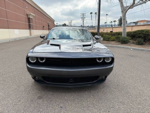 2016 Dodge Challenger SXT Plus