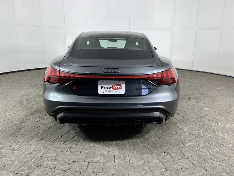 2024 Audi RS e-tron GT quattro