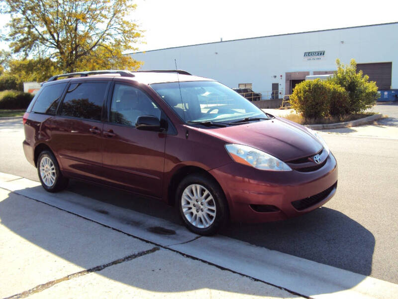 2008 Toyota Sienna LE photo 21