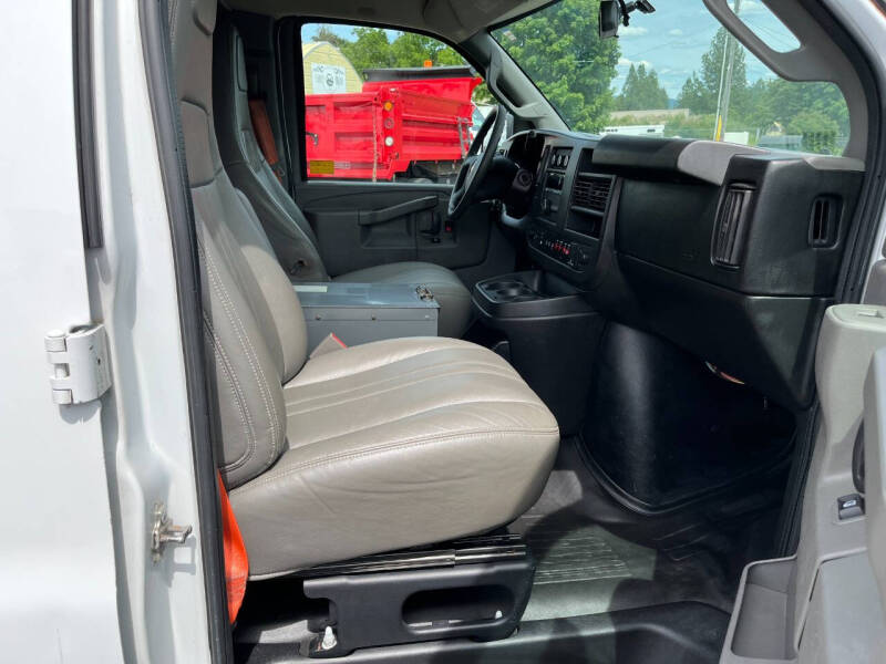 2017 Chevrolet Express 2500