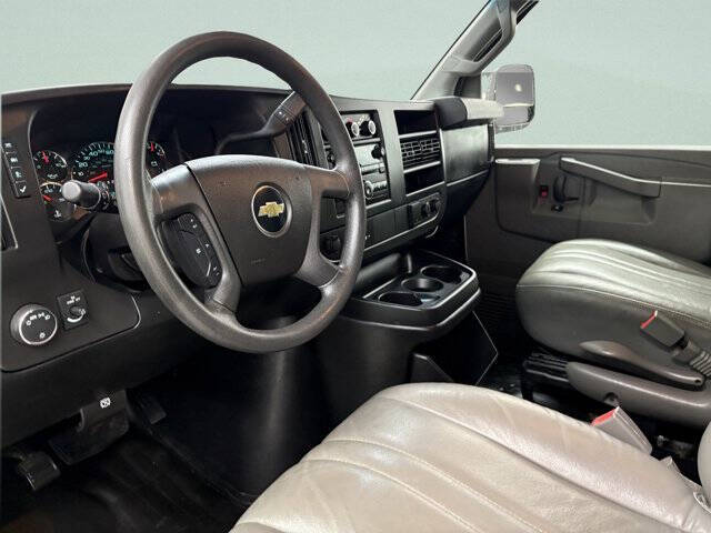 2017 Chevrolet Express 2500