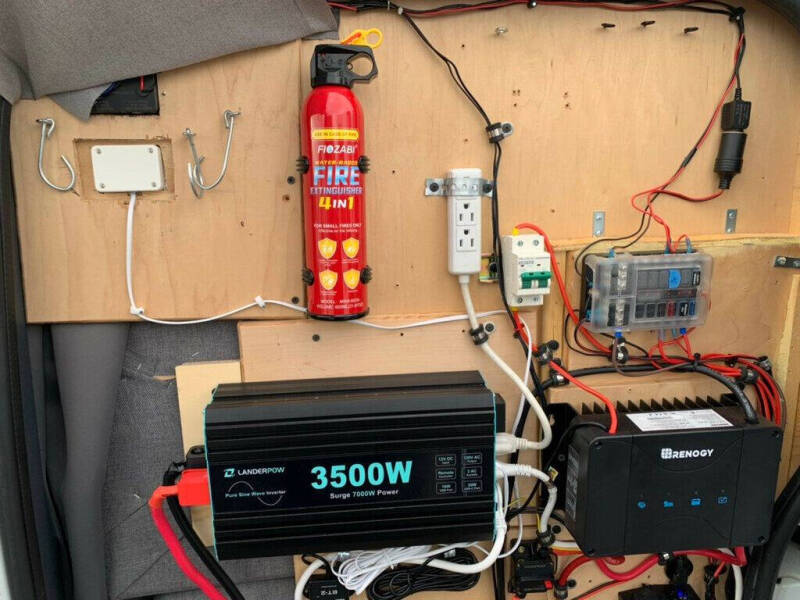 2011 Ford Transit Connect XLT Premium