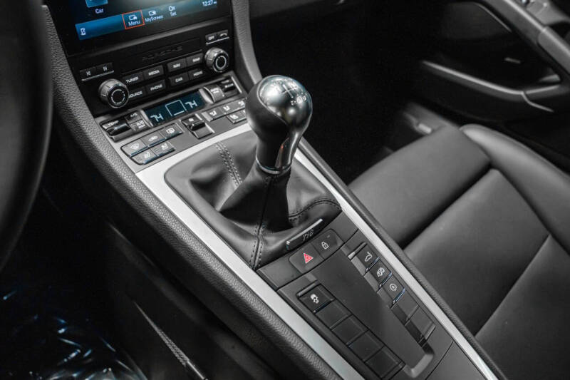 2025 Porsche 718 Cayman S