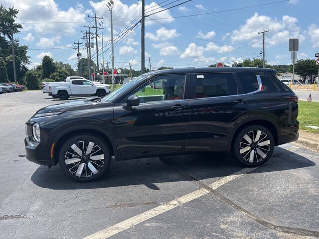 2025 Mitsubishi Outlander SE