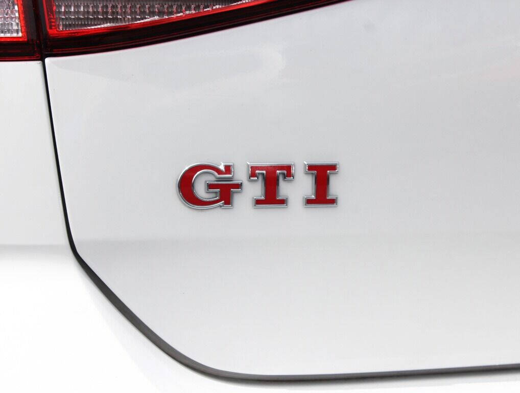 2019 VOLKSWAGEN Golf GTI Hatchback - $28,665