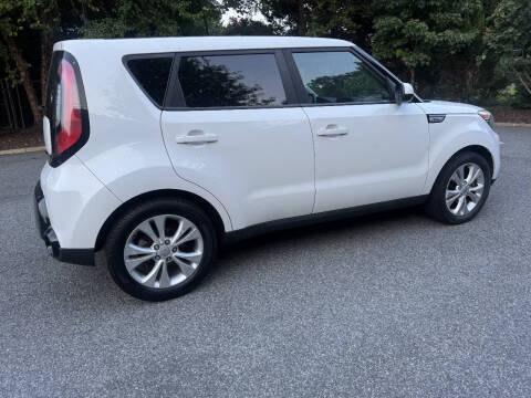 2016 Kia Soul +