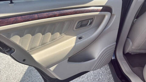 2010 Ford Taurus Limited