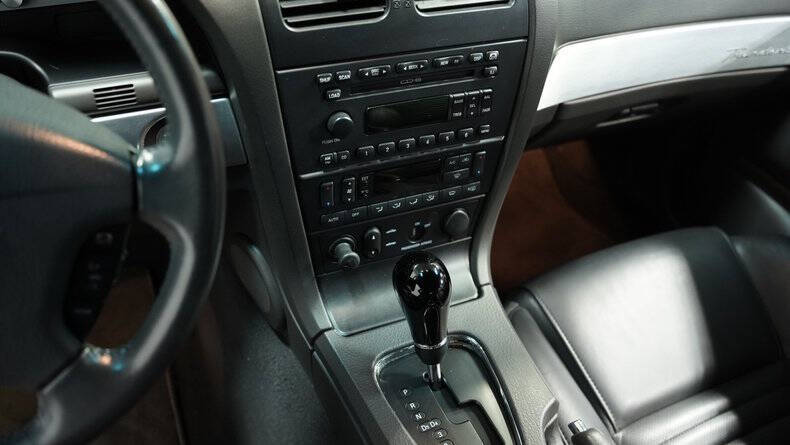 2002 Ford Thunderbird Deluxe