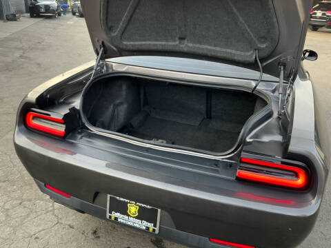 2016 Dodge Challenger SRT 392