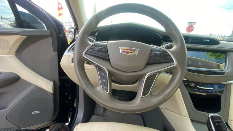 2018 Cadillac XT5 Luxury