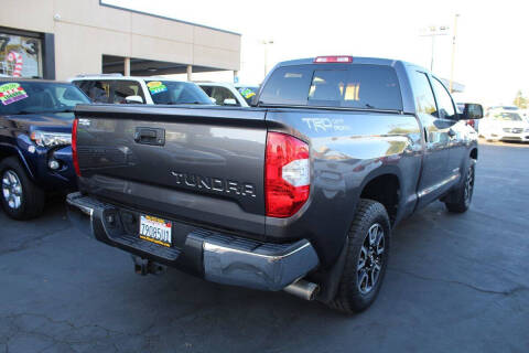 2015 Toyota Tundra SR5