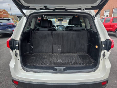 2017 Toyota Highlander SE