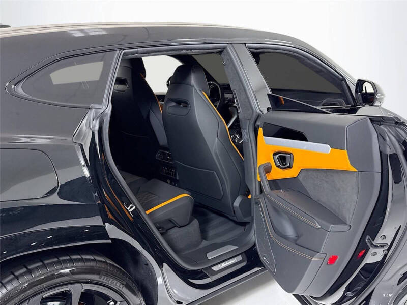 2024 Lamborghini Urus S
