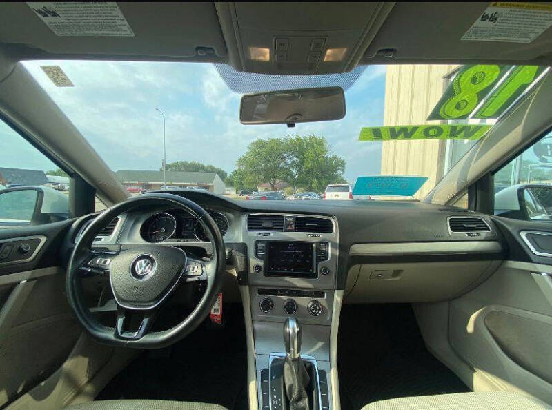 2016 Volkswagen Golf SportWagen TSI SE