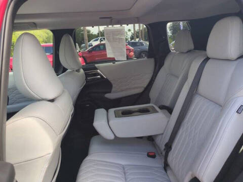 2025 Mitsubishi Outlander SEL