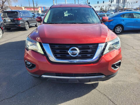2017 Nissan Pathfinder SV