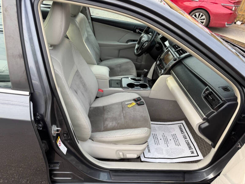 2012 Toyota Camry Hybrid XLE