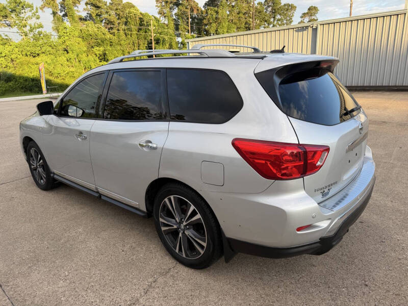 2017 Nissan Pathfinder Platinum