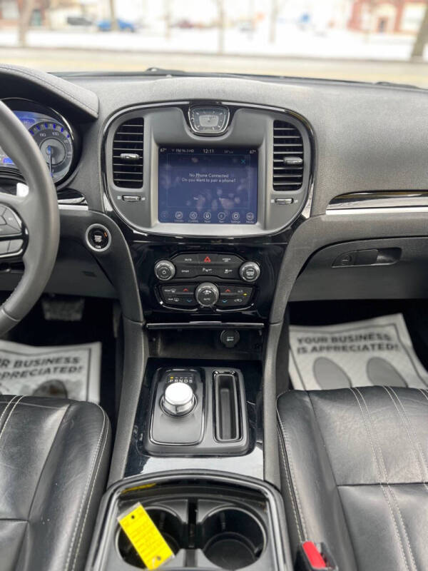 2023 Chrysler 300 S V6