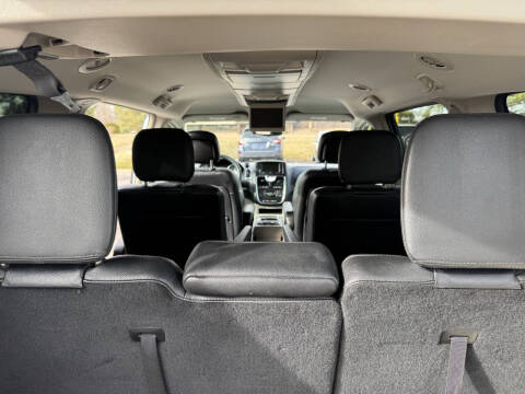 2015 Chrysler Town and Country Touring