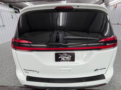 2022 Chrysler Pacifica Hybrid Limited