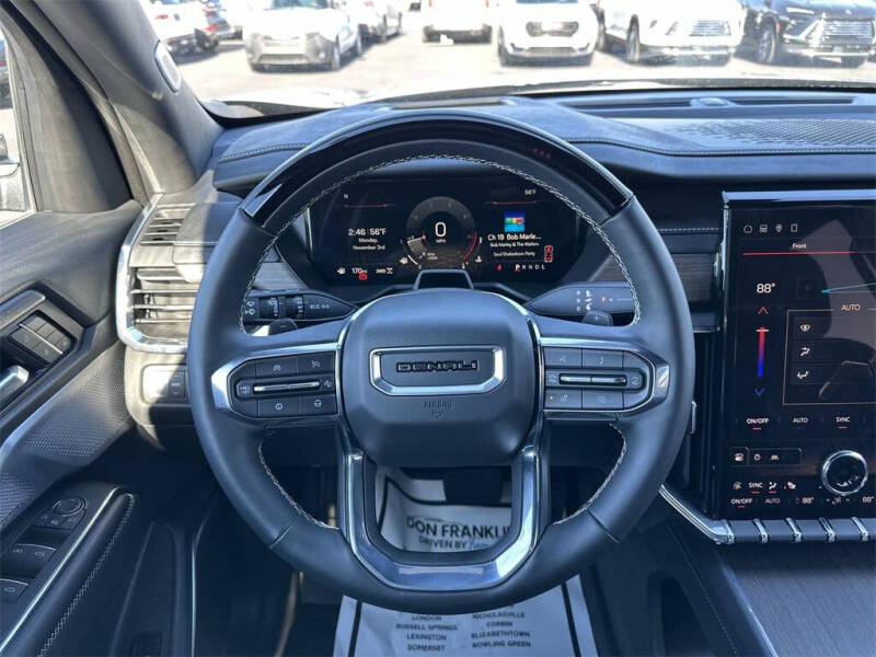 2024 GMC Acadia Denali