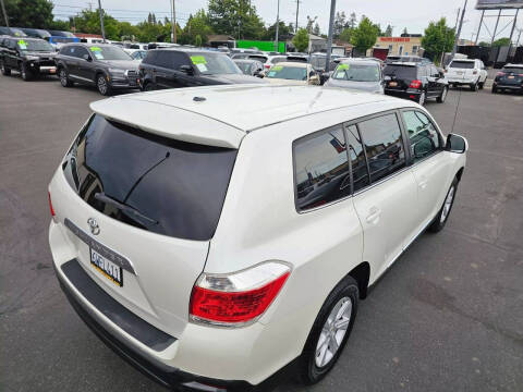 2012 Toyota Highlander SE