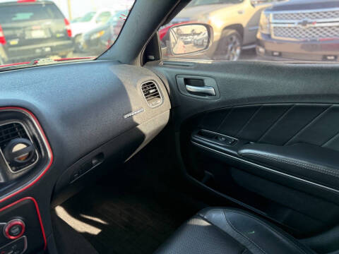 2016 Dodge Charger SXT