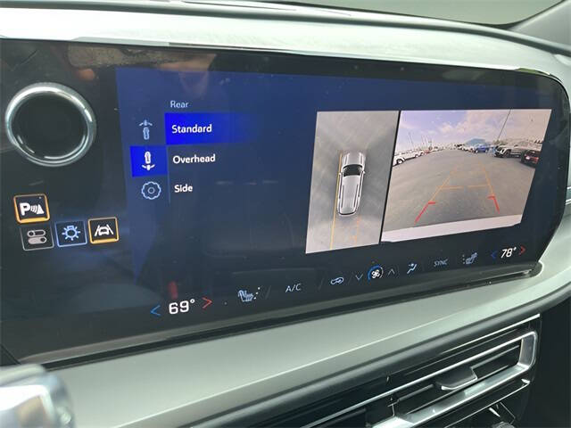 2024 Chevrolet Traverse LS