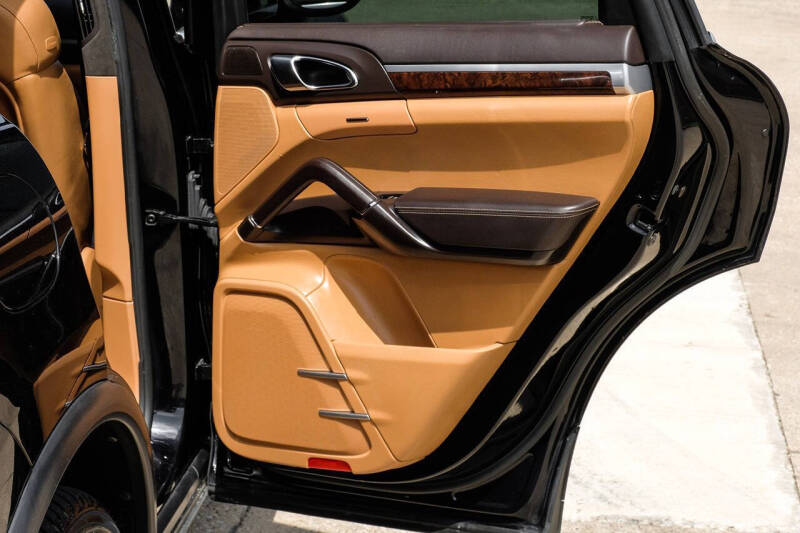 2012 Porsche Cayenne Turbo