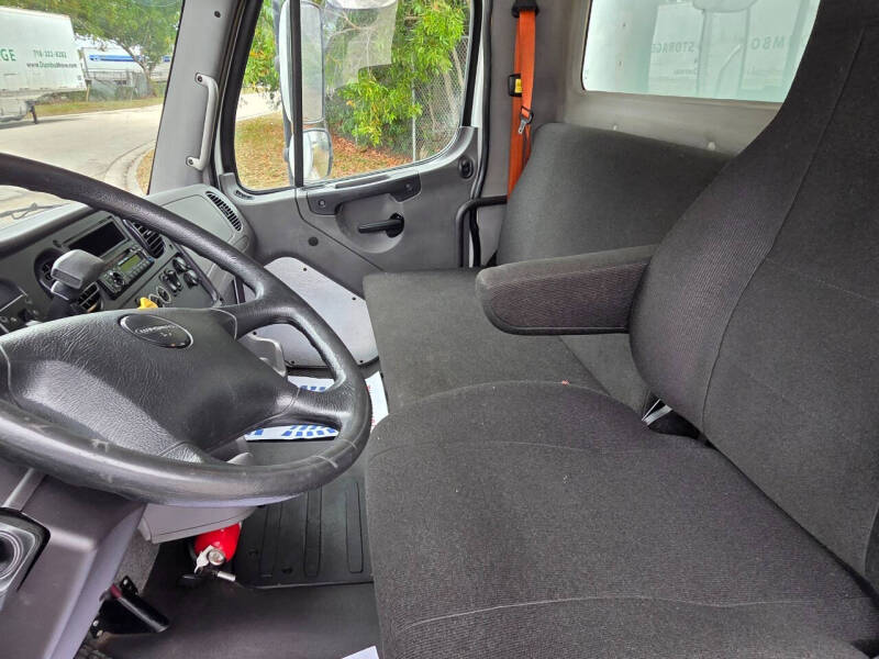 2016 Freightliner M2 106