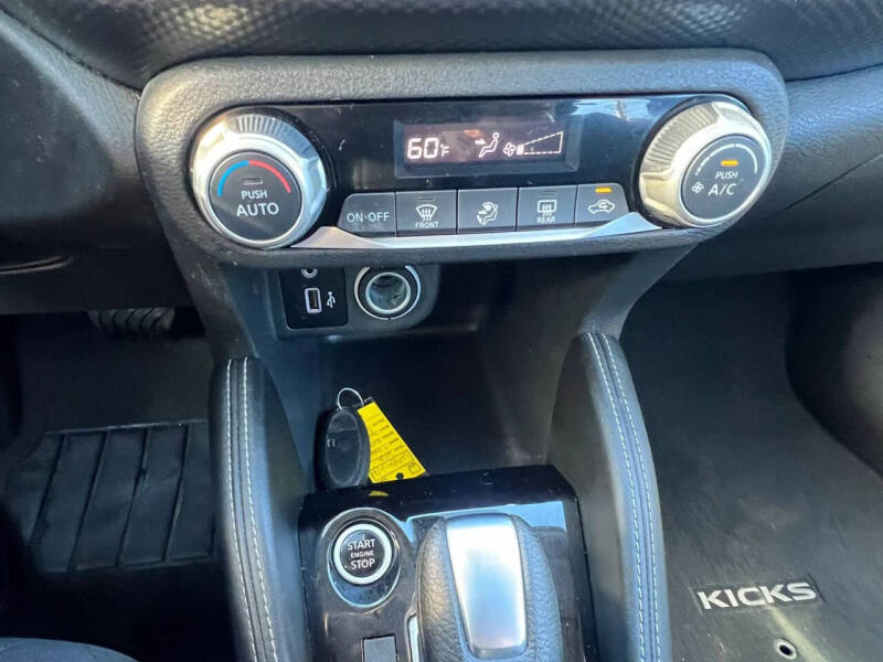 2020 Nissan Kicks SV