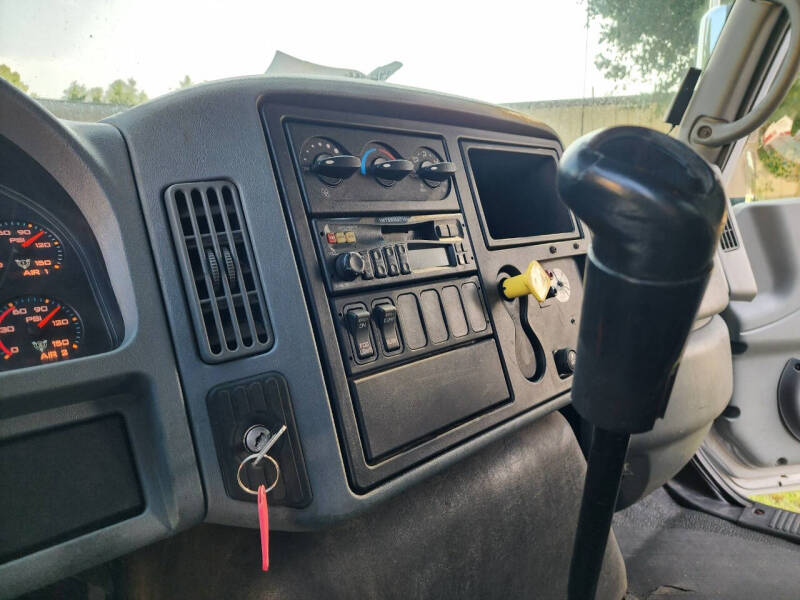 2003 International 4400