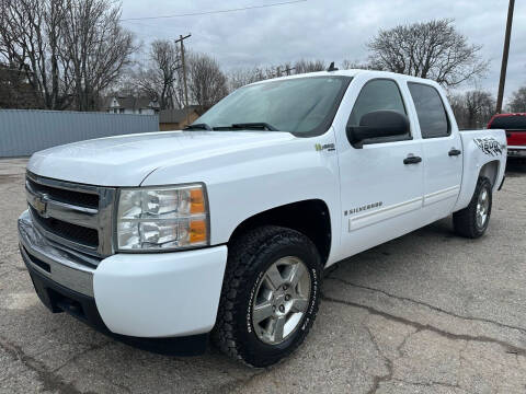 2009 Chevrolet Silverado 1500 Hybrid for sale at Legends Automotive, LLC. in Topeka KS