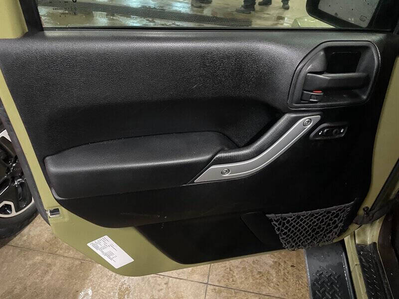 2013 Jeep Wrangler Sahara