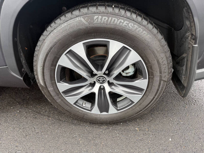 2022 Toyota Highlander Hybrid XLE