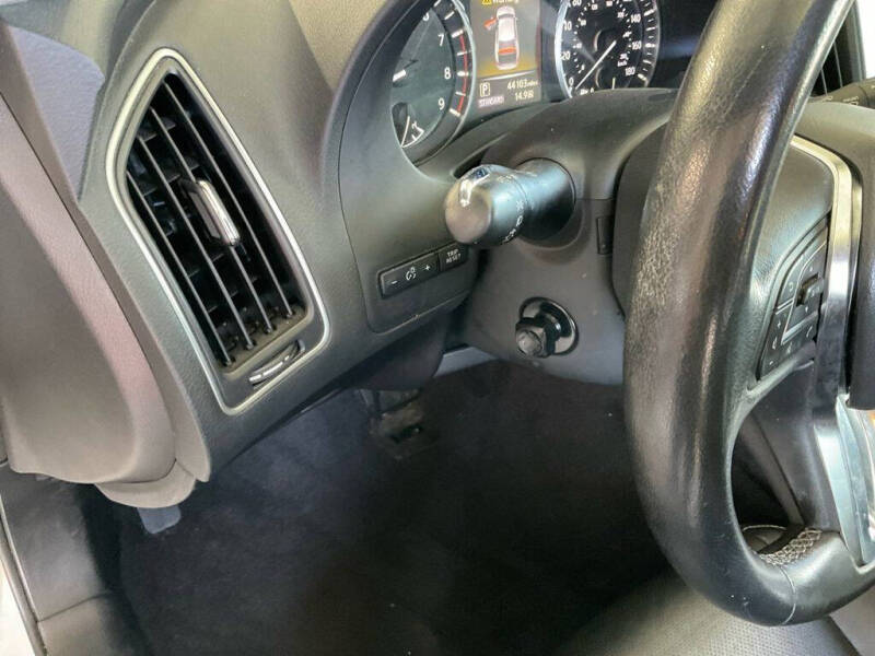 2022 Infiniti Q50 Luxe