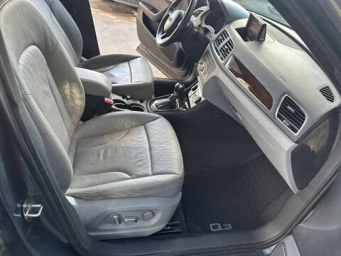 2017 Audi Q3 2.0T Premium Plus