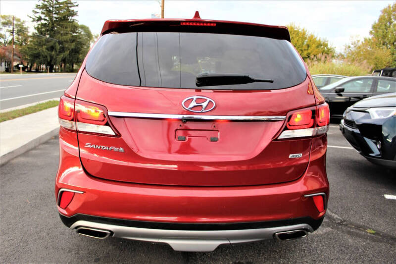 2018 Hyundai Santa Fe SE