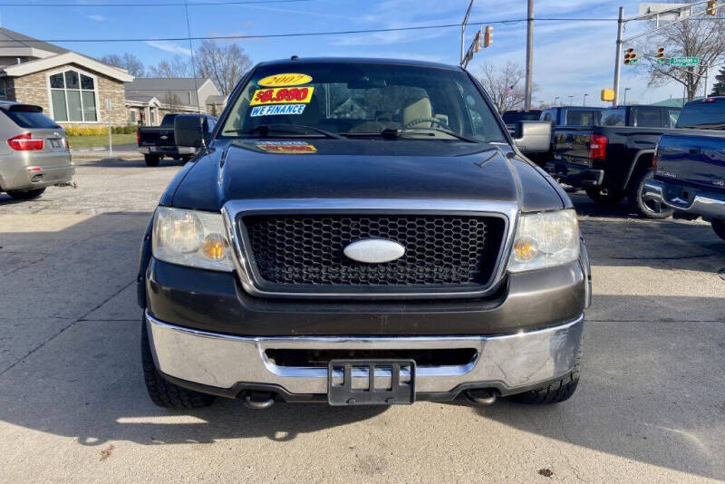 2007 Ford F-150 XLT photo 2