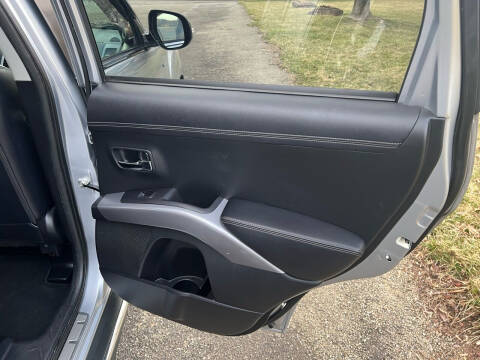 2011 Mitsubishi Outlander XLS