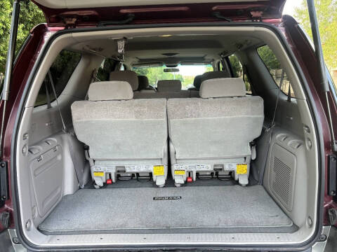 2004 Toyota Sequoia SR5