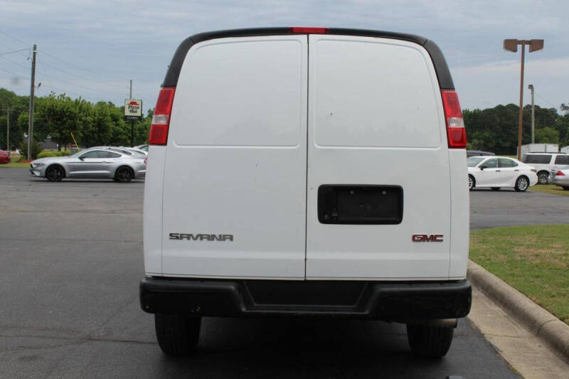 2020 GMC Savana 2500