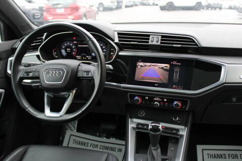 2022 Audi Q3 quattro S line Premium 45 TFSI