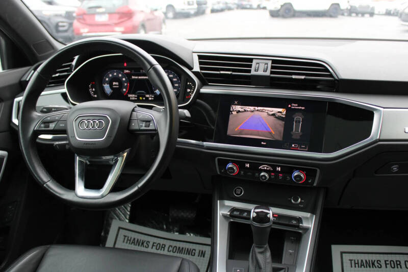 2022 Audi Q3 quattro S line Premium 45 TFSI