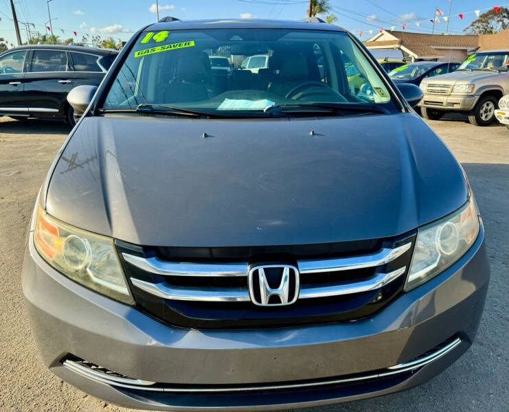 Used 2014 Honda Odyssey EX-L with VIN 5FNRL5H60EB011402 for sale in Escondido, CA