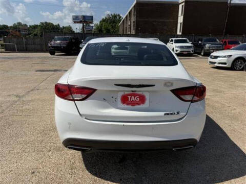 2016 Chrysler 200