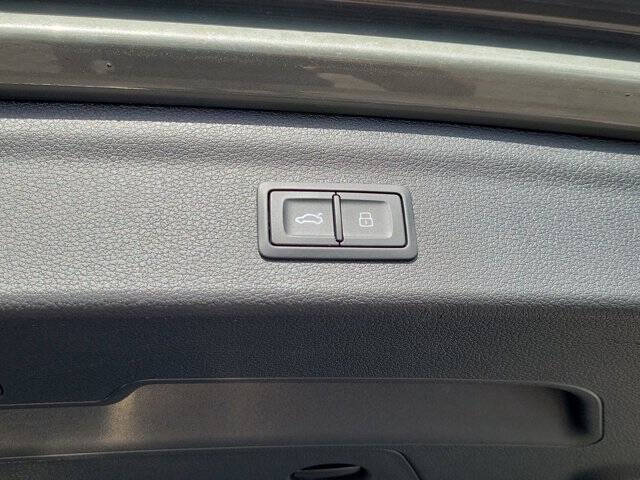 2024 Audi Q3 quattro S line Premium 45 TFSI