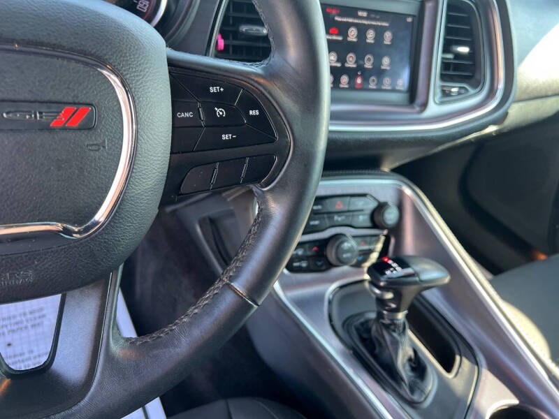 2018 Dodge Challenger SXT Plus